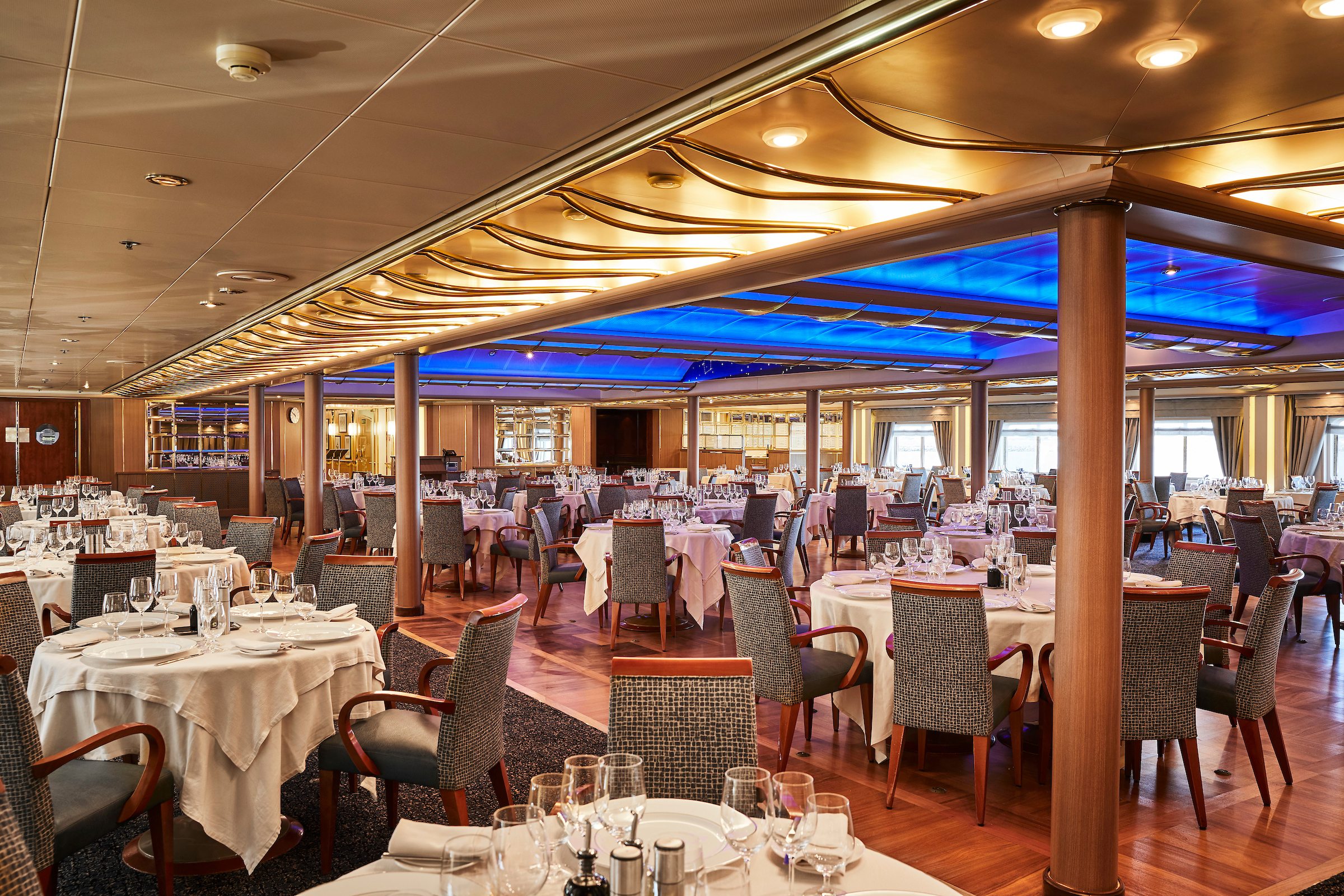 Silversea Cruises - Silver Cloud - The Restaurant 2.jpg